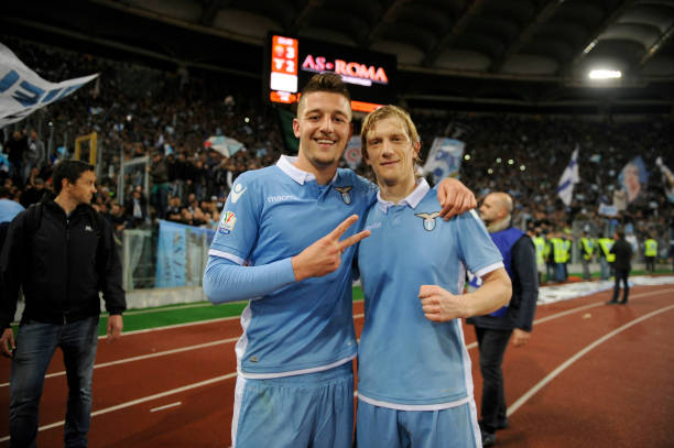 相比之下 相比之下